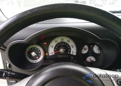 2011 Toyota Fj Cruiser z USA, uszkodzony, nr VIN JTEBU4BF1BK104831